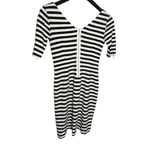 Banana Republic Sheath Dress Size 2 Black White V Neck Zipper Back and Sleeves - Picture 5 of 12